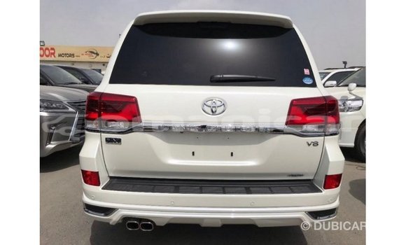 Buy Import Toyota Land Cruiser White Car in Import - Dubai in Dhufar Buy Import Toyota Land Cruiser White Car in Import - Dubai in Dhufar