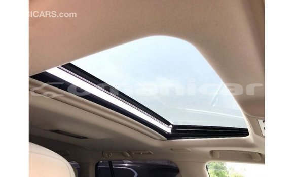 Buy Import Toyota Land Cruiser White Car in Import - Dubai in Dhufar Buy Import Toyota Land Cruiser White Car in Import - Dubai in Dhufar