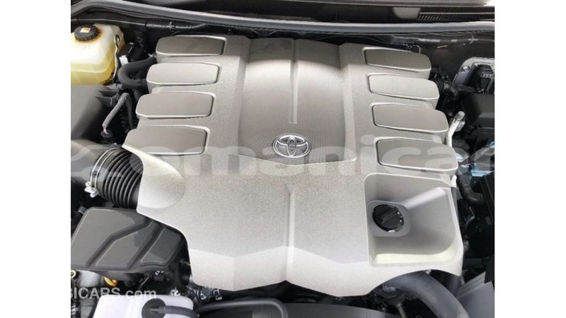 Big with watermark toyota land cruiser dhufar import dubai 2816