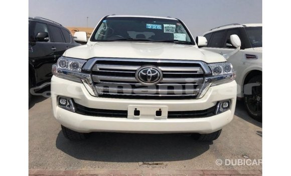 Buy Import Toyota Land Cruiser White Car in Import - Dubai in Dhufar Buy Import Toyota Land Cruiser White Car in Import - Dubai in Dhufar
