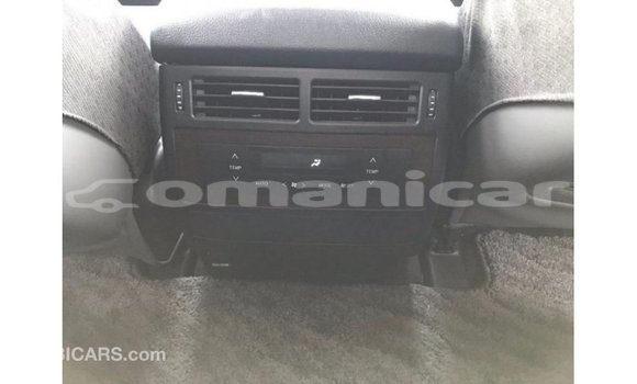 Buy Import Toyota Land Cruiser White Car in Import - Dubai in Dhufar Buy Import Toyota Land Cruiser White Car in Import - Dubai in Dhufar