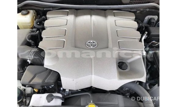 Buy Import Toyota Land Cruiser White Car in Import - Dubai in Dhufar Buy Import Toyota Land Cruiser White Car in Import - Dubai in Dhufar