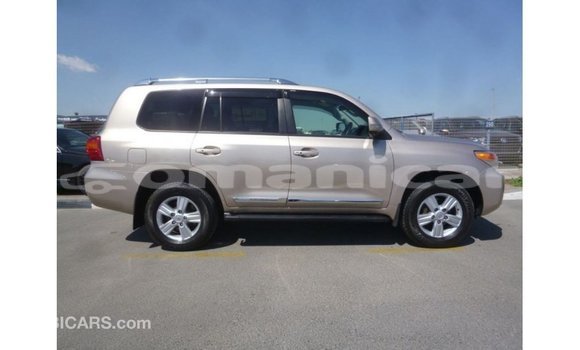 Buy Import Toyota Land Cruiser Other Car in Import - Dubai in Dhufar Buy Import Toyota Land Cruiser Other Car in Import - Dubai in Dhufar