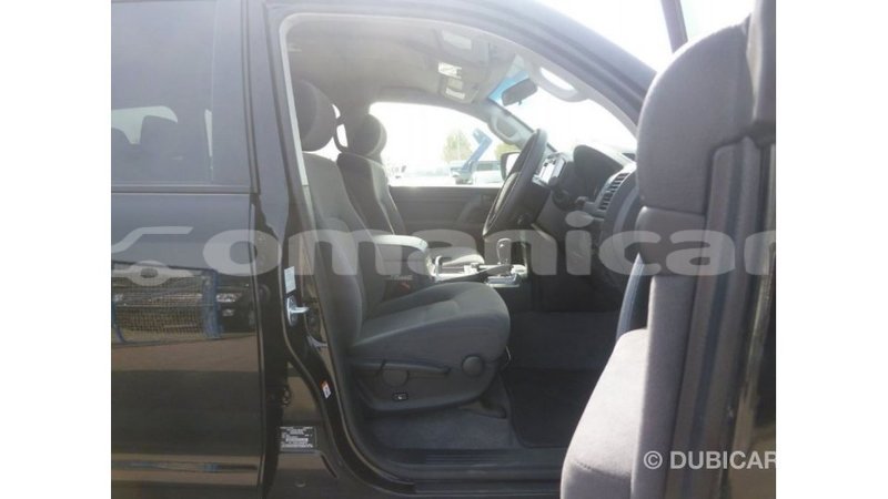 Big with watermark toyota land cruiser dhufar import dubai 2823