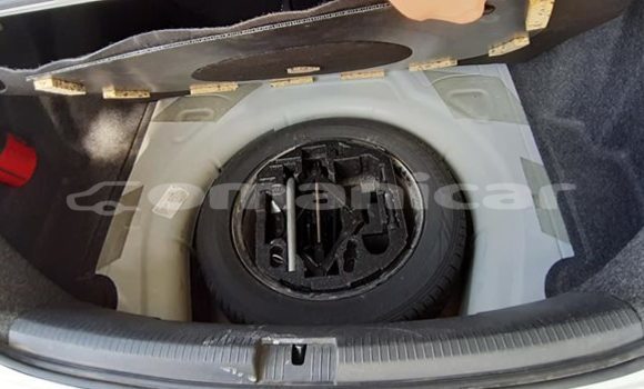 Buy Used Volkswagen Jetta White Car in Muscat in Masqat Buy Used Volkswagen Jetta White Car in Muscat in Masqat