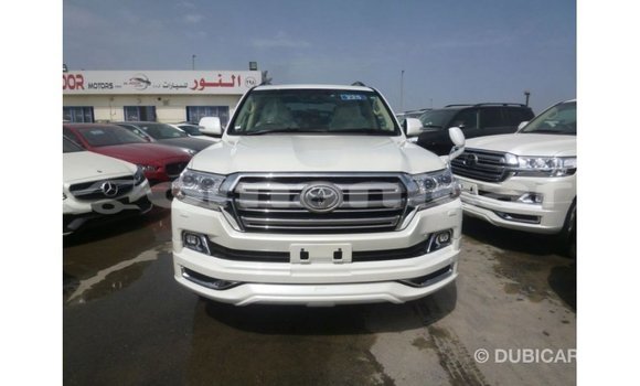 Buy Import Toyota Land Cruiser White Car in Import - Dubai in Dhufar Buy Import Toyota Land Cruiser White Car in Import - Dubai in Dhufar