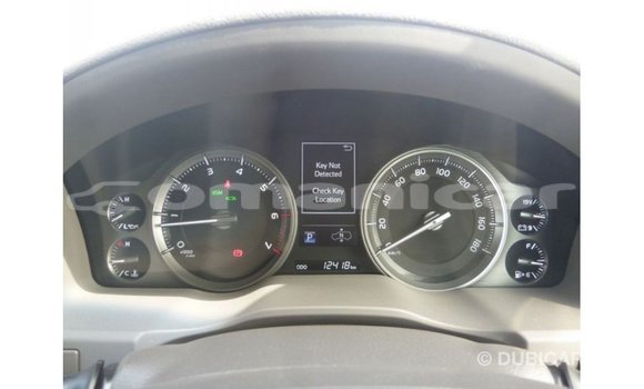 Buy Import Toyota Land Cruiser White Car in Import - Dubai in Dhufar Buy Import Toyota Land Cruiser White Car in Import - Dubai in Dhufar