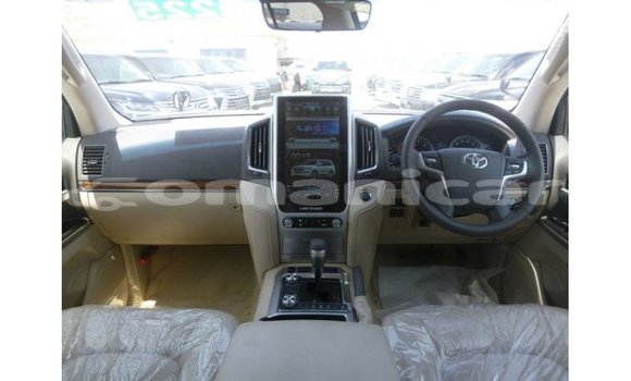 Buy Import Toyota Land Cruiser Black Car in Import - Dubai in Dhufar Buy Import Toyota Land Cruiser Black Car in Import - Dubai in Dhufar