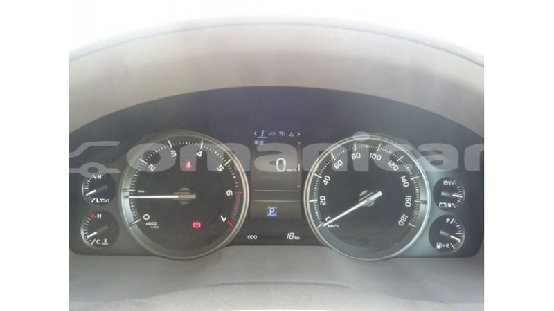 Big with watermark toyota land cruiser dhufar import dubai 2834