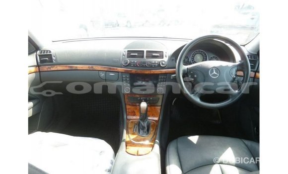 Buy Import Mercedes-Benz 200 Other Car in Import - Dubai in Dhufar Buy Import Mercedes-Benz 200 Other Car in Import - Dubai in Dhufar