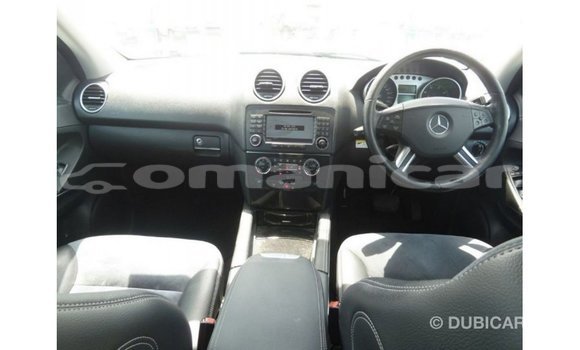 Buy Import Mercedes-Benz 190 Black Car in Import - Dubai in Dhufar Buy Import Mercedes-Benz 190 Black Car in Import - Dubai in Dhufar