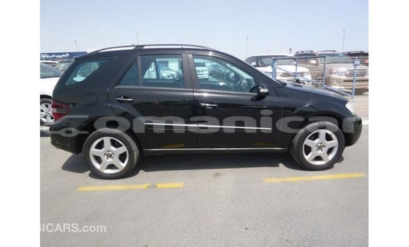 Buy Import Mercedes-Benz 190 Black Car in Import - Dubai in Dhufar Buy Import Mercedes-Benz 190 Black Car in Import - Dubai in Dhufar