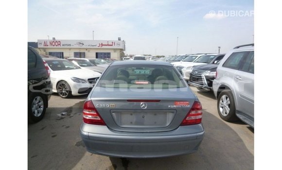 Buy Import Mercedes-Benz 190 Blue Car in Import - Dubai in Dhufar Buy Import Mercedes-Benz 190 Blue Car in Import - Dubai in Dhufar