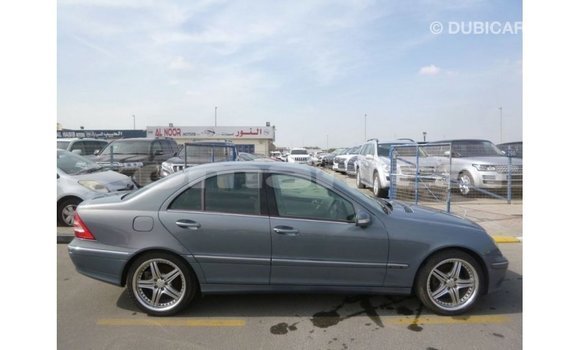 Buy Import Mercedes-Benz 190 Blue Car in Import - Dubai in Dhufar Buy Import Mercedes-Benz 190 Blue Car in Import - Dubai in Dhufar