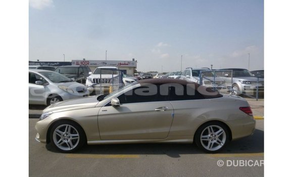 Buy Import Mercedes-Benz 200 Other Car in Import - Dubai in Dhufar Buy Import Mercedes-Benz 200 Other Car in Import - Dubai in Dhufar