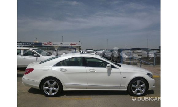 Buy Import Mercedes-Benz 190 White Car in Import - Dubai in Dhufar Buy Import Mercedes-Benz 190 White Car in Import - Dubai in Dhufar