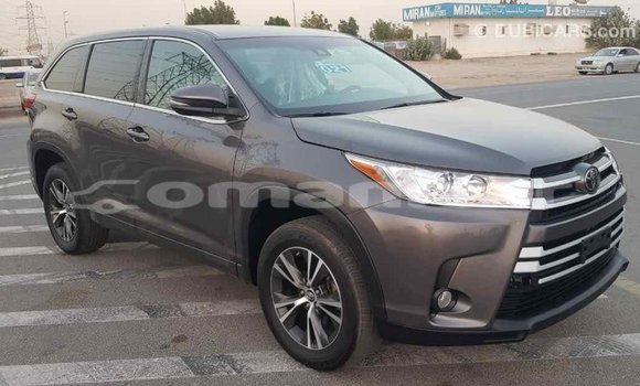 Buy Import Toyota Highlander Other Car in Import - Dubai in Dhufar Buy Import Toyota Highlander Other Car in Import - Dubai in Dhufar
