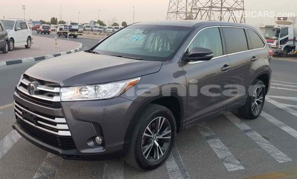 Buy Import Toyota Highlander Other Car in Import - Dubai in Dhufar Buy Import Toyota Highlander Other Car in Import - Dubai in Dhufar