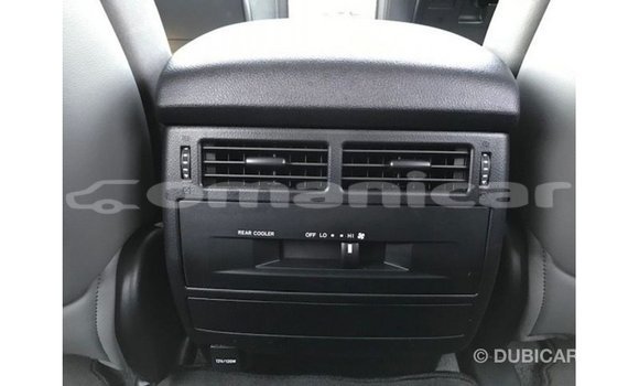 Buy Import Toyota Land Cruiser White Car in Import - Dubai in Dhufar Buy Import Toyota Land Cruiser White Car in Import - Dubai in Dhufar