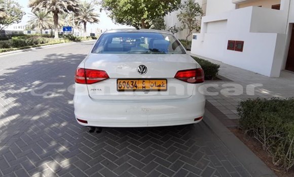Buy Used Volkswagen Jetta White Car in Muscat in Masqat Buy Used Volkswagen Jetta White Car in Muscat in Masqat