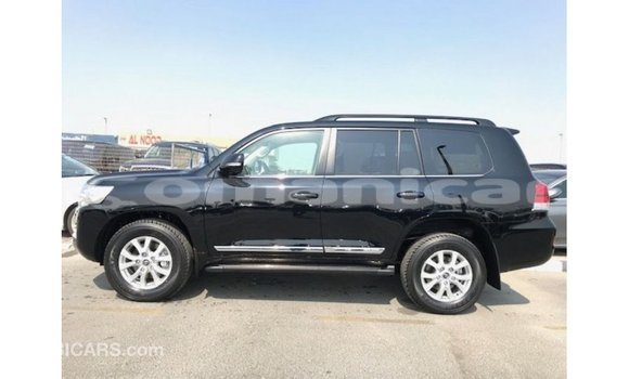 Buy Import Toyota Land Cruiser Black Car in Import - Dubai in Dhufar Buy Import Toyota Land Cruiser Black Car in Import - Dubai in Dhufar