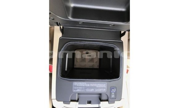 Buy Import Toyota Land Cruiser Black Car in Import - Dubai in Dhufar Buy Import Toyota Land Cruiser Black Car in Import - Dubai in Dhufar