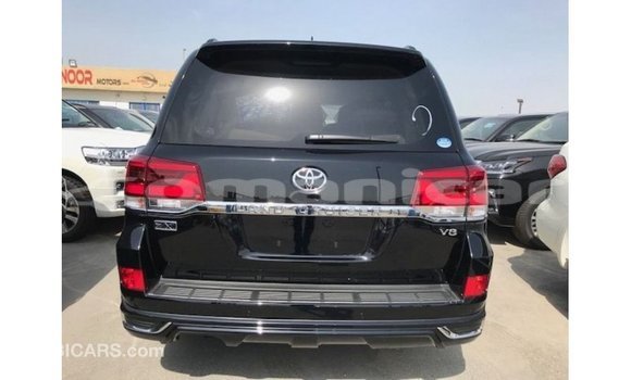 Buy Import Toyota Land Cruiser Black Car in Import - Dubai in Dhufar Buy Import Toyota Land Cruiser Black Car in Import - Dubai in Dhufar