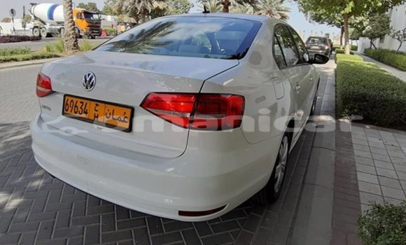 Buy Used Volkswagen Jetta White Car in Muscat in Masqat Buy Used Volkswagen Jetta White Car in Muscat in Masqat