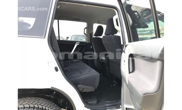Buy Import Toyota Prado White Car in Import - Dubai in Dhufar Buy Import Toyota Prado White Car in Import - Dubai in Dhufar