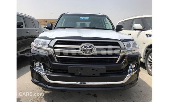 Buy Import Toyota Land Cruiser Black Car in Import - Dubai in Dhufar Buy Import Toyota Land Cruiser Black Car in Import - Dubai in Dhufar