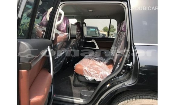 Buy Import Toyota Land Cruiser Black Car in Import - Dubai in Dhufar Buy Import Toyota Land Cruiser Black Car in Import - Dubai in Dhufar