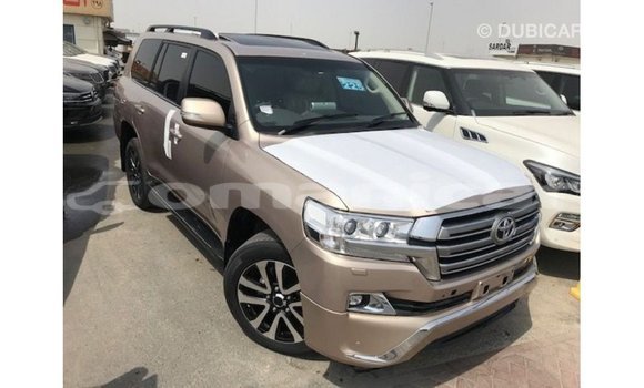 Buy Import Toyota Land Cruiser Other Car in Import - Dubai in Dhufar Buy Import Toyota Land Cruiser Other Car in Import - Dubai in Dhufar