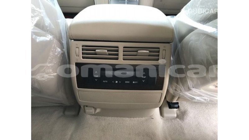 Big with watermark toyota land cruiser dhufar import dubai 2863