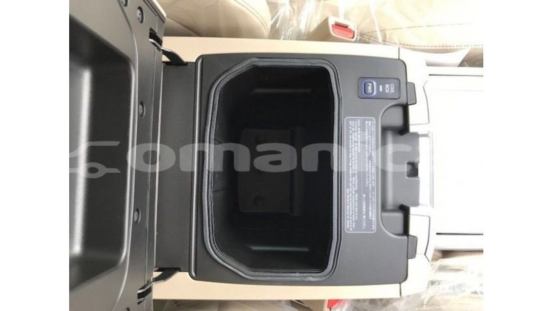 Big with watermark toyota land cruiser dhufar import dubai 2863