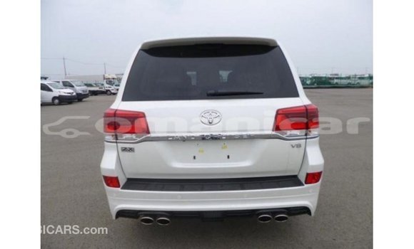 Buy Import Toyota Land Cruiser White Car in Import - Dubai in Dhufar Buy Import Toyota Land Cruiser White Car in Import - Dubai in Dhufar