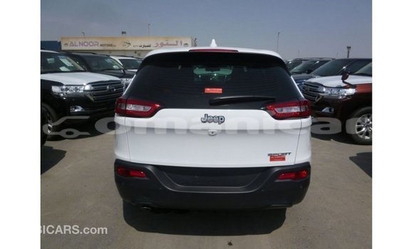 Buy Import Jeep Cherokee White Car in Import - Dubai in Dhufar Buy Import Jeep Cherokee White Car in Import - Dubai in Dhufar