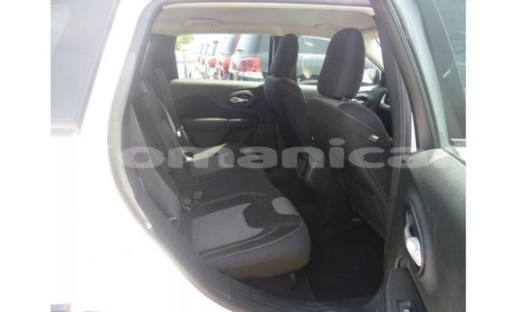 Buy Import Jeep Cherokee White Car in Import - Dubai in Dhufar Buy Import Jeep Cherokee White Car in Import - Dubai in Dhufar