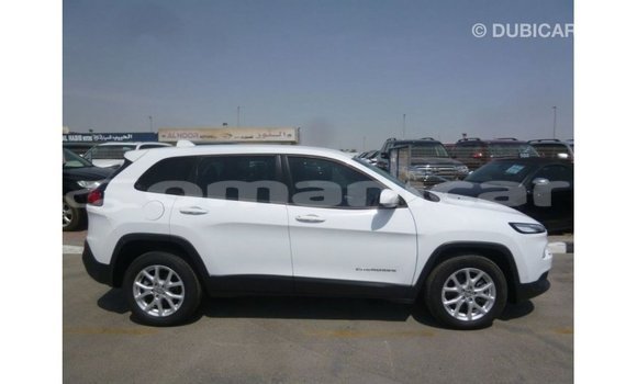Buy Import Jeep Cherokee White Car in Import - Dubai in Dhufar Buy Import Jeep Cherokee White Car in Import - Dubai in Dhufar