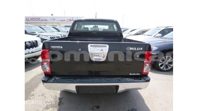 Big with watermark toyota hilux dhufar import dubai 2870