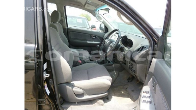 Big with watermark toyota hilux dhufar import dubai 2870