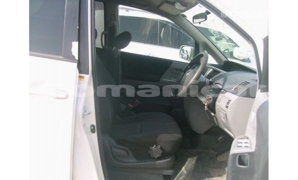 Buy Import Toyota Noah White Car in Import - Dubai in Dhufar Buy Import Toyota Noah White Car in Import - Dubai in Dhufar