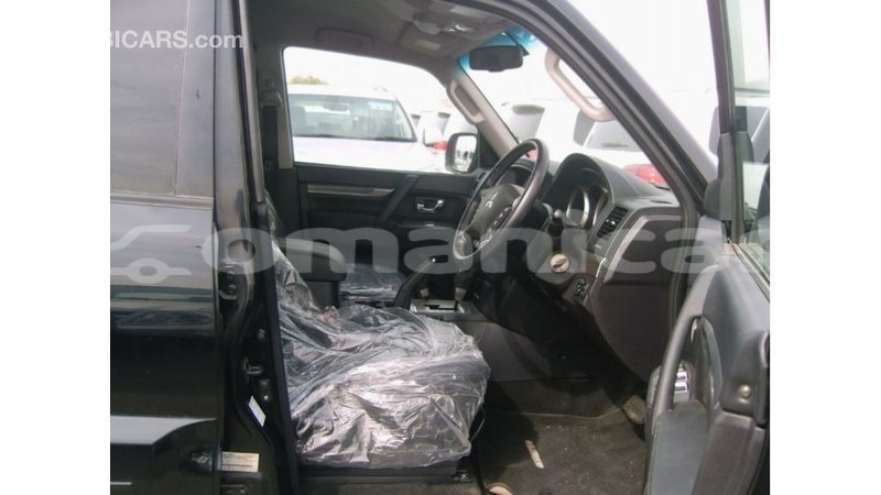 Big with watermark mitsubishi pajero dhufar import dubai 2882