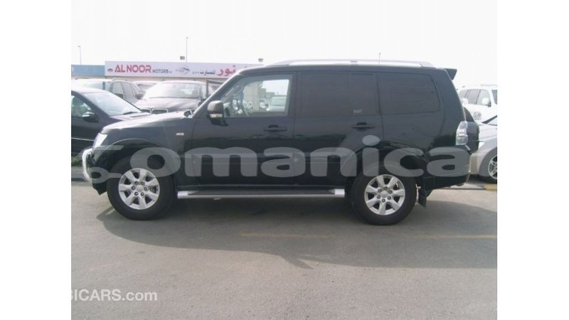 Big with watermark mitsubishi pajero dhufar import dubai 2882