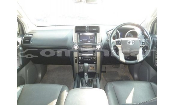 Buy Import Toyota Prado White Car in Import - Dubai in Dhufar Buy Import Toyota Prado White Car in Import - Dubai in Dhufar