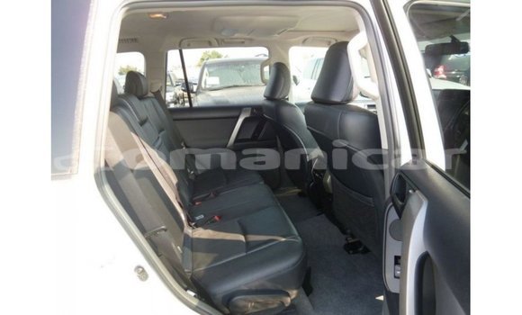 Buy Import Toyota Prado White Car in Import - Dubai in Dhufar Buy Import Toyota Prado White Car in Import - Dubai in Dhufar