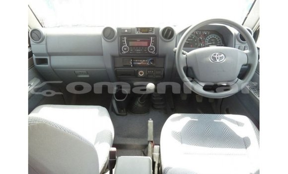 Buy Import Toyota Land Cruiser Other Car in Import - Dubai in Dhufar Buy Import Toyota Land Cruiser Other Car in Import - Dubai in Dhufar