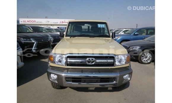 Buy Import Toyota Land Cruiser Beige Car in Import - Dubai in Dhufar Buy Import Toyota Land Cruiser Beige Car in Import - Dubai in Dhufar