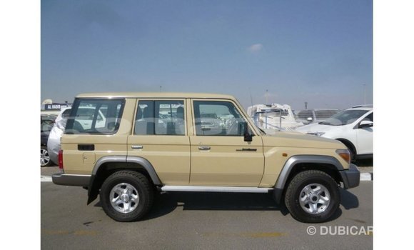 Buy Import Toyota Land Cruiser Beige Car in Import - Dubai in Dhufar Buy Import Toyota Land Cruiser Beige Car in Import - Dubai in Dhufar