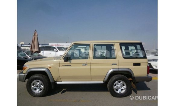 Buy Import Toyota Land Cruiser Beige Car in Import - Dubai in Dhufar Buy Import Toyota Land Cruiser Beige Car in Import - Dubai in Dhufar