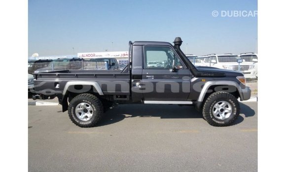 Buy Import Toyota Land Cruiser Other Car in Import - Dubai in Dhufar Buy Import Toyota Land Cruiser Other Car in Import - Dubai in Dhufar